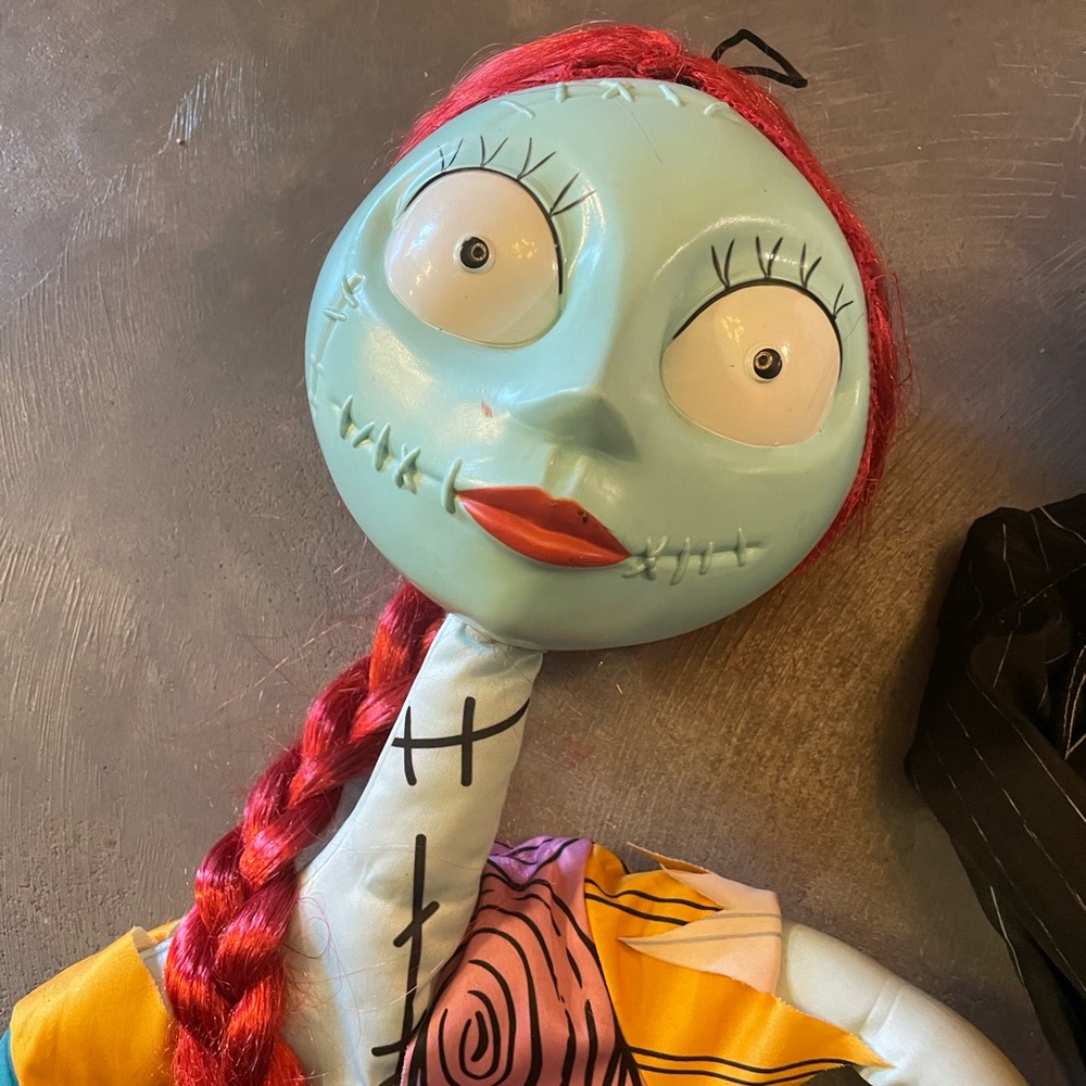 Jack Skellington & Sally From “The Nightmare Before Christmas” Halloween Figures - Picture 15 of 16